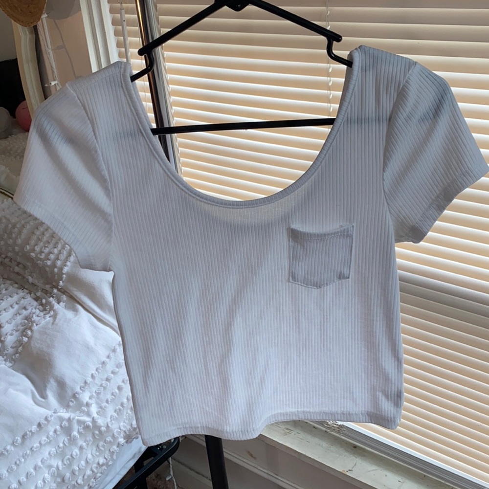 White ribbed crop top